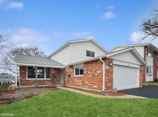 940 S Cedar Ave, Elmhurst, IL