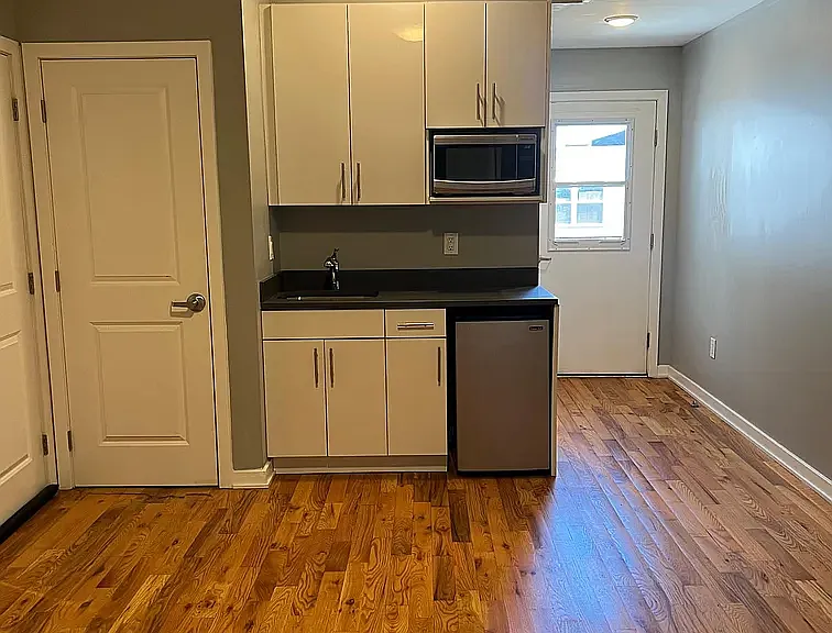 531 N Budd St #3B — Photo 3