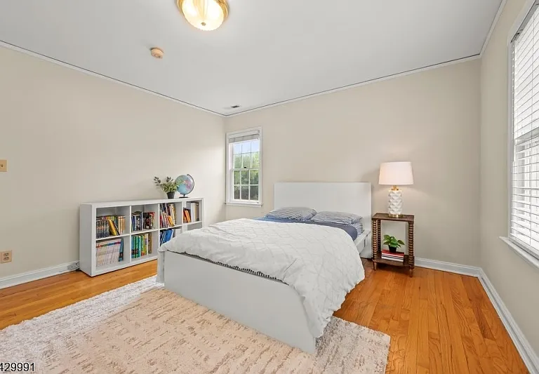 33 Exeter Rd — Photo 36