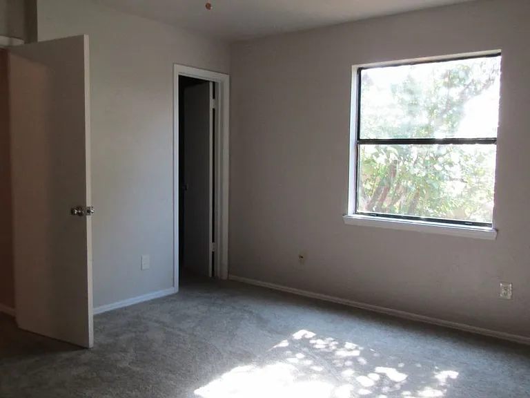 5406B NW Sir Brian Ave — Photo 23