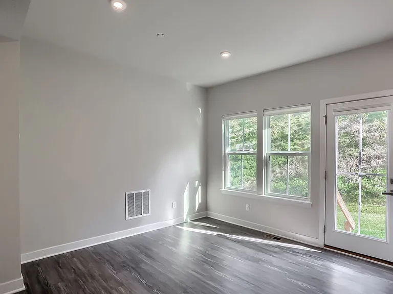 137 Moyer Hill Dr — Photo 14