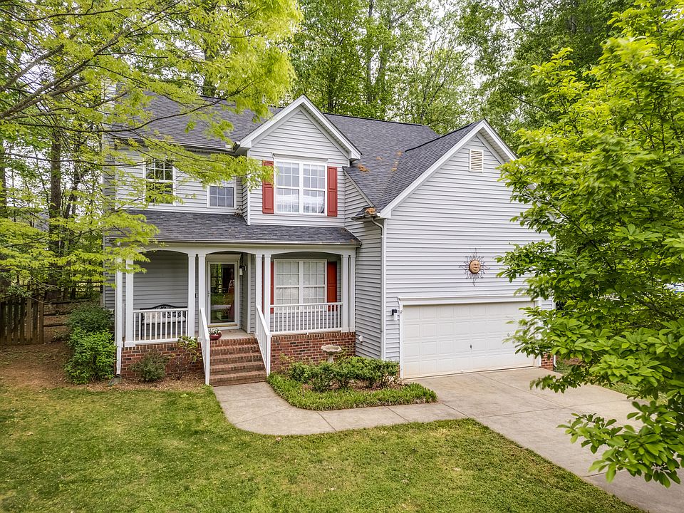 1st image of 2104 Woodbury Dr