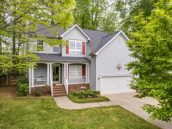 2104 Woodbury Dr, Hillsborough, NC 27278