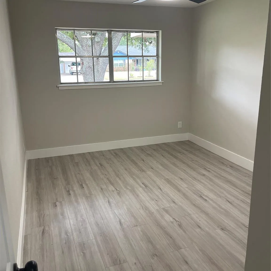 3 bed, 2.0 bath, 1599 sqft, $1,950 — Photo 3