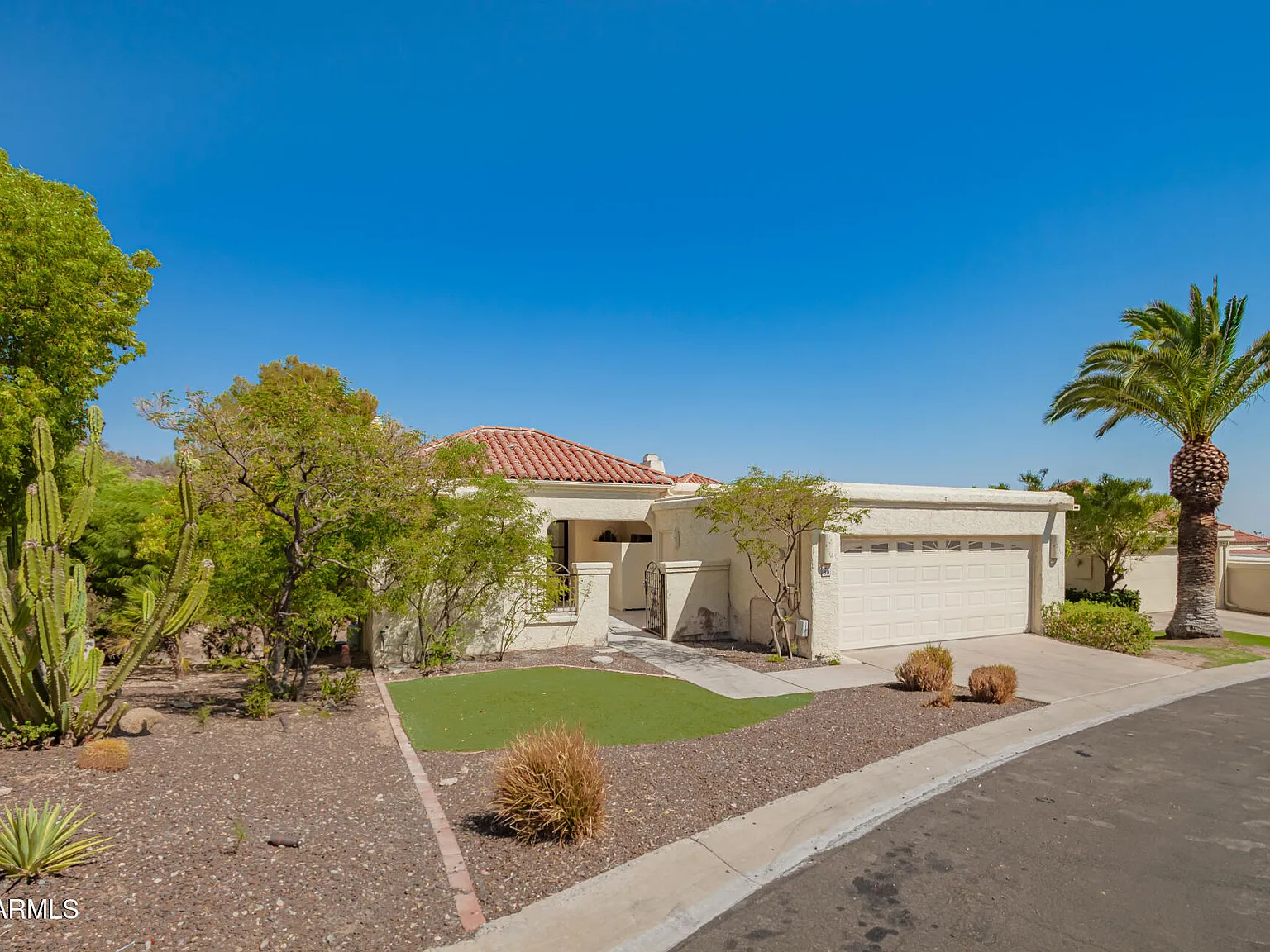 3 bed, 3.5 bath, 3531 sqft, $10,000 — Photo 4