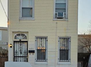 621 Henry St, Camden, NJ 08103