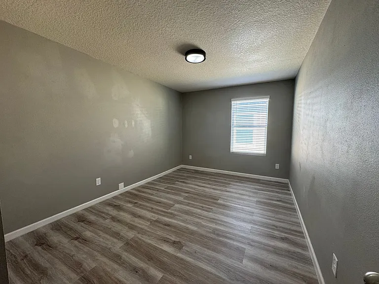 217 Brooklet Cir — Photo 6