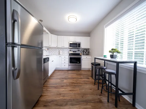 2517 Cobble Hill Ct Unit A, Woodbury, MN 55125