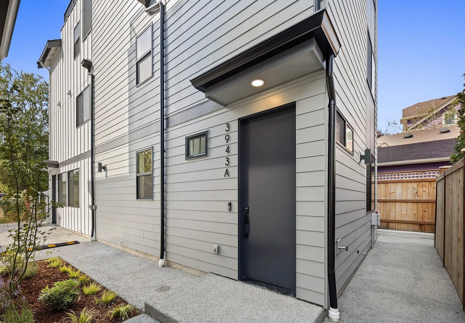 3943 S Morgan St — Photo 2