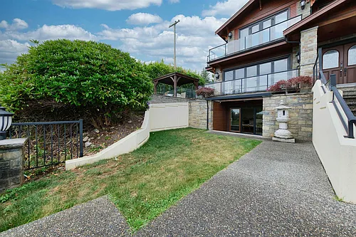 2195 Palmerston Ave #BASEMENT Photo 1