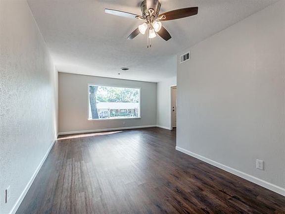 3rd image of 4625 Biscayne Dr