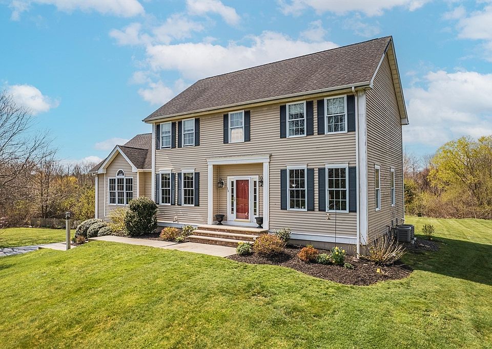 2nd image of 15 Mill River Ln