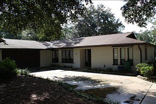 1st image of 1 Packard Ln