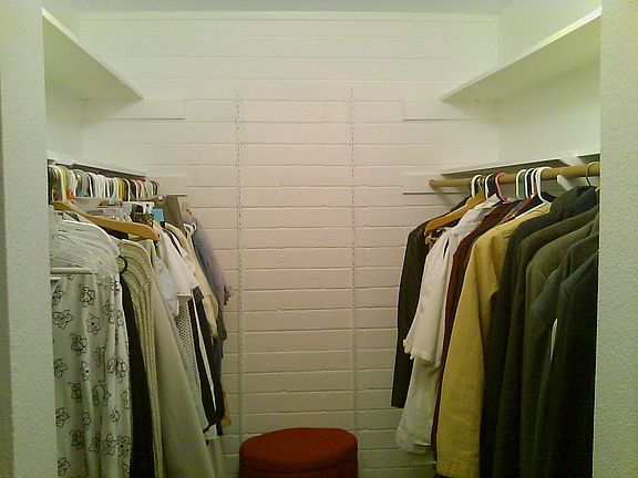 3rd image of 1203 E Rose Ln Unit 5