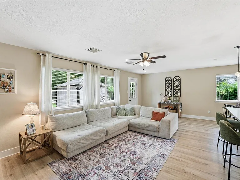 17207 Morning Star Ave — Photo 10