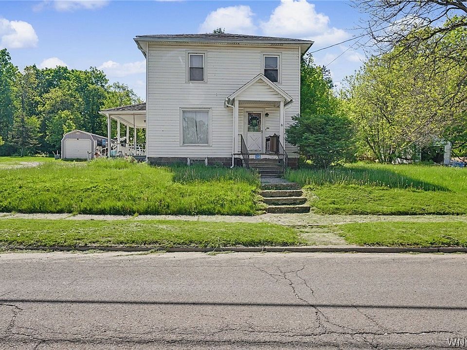 1st image of 260 Main St