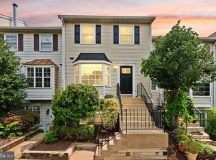 4122 Winter Harbor Ct, Chantilly, VA 20151