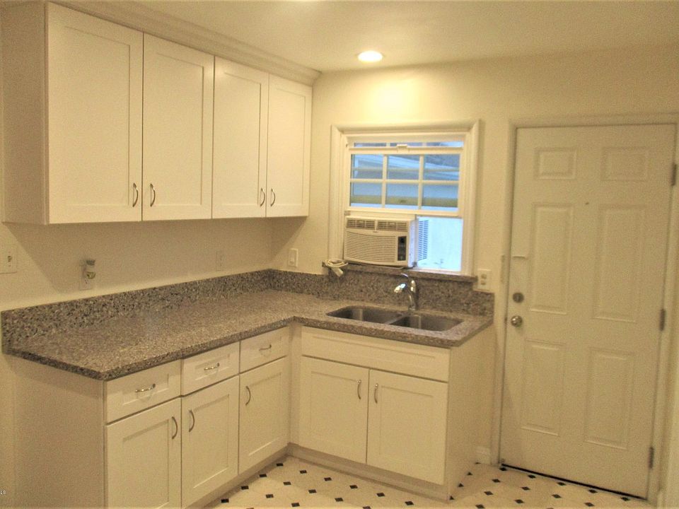 1st image of 1825 Wayne Ave