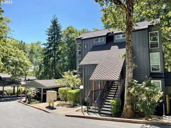 100 Kerr Pkwy APT 31, Lake Oswego, OR 97035