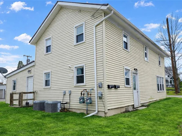 37 Virginia St, Waterloo, NY 13165