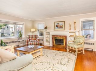 27 Preston Beach Rd, Marblehead, MA 01945