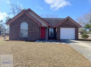 1242 Dharahn Dr, Hinesville, GA 31313