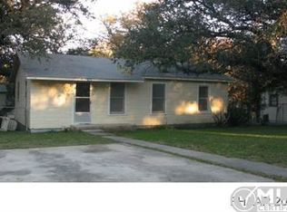 305 N Howe St, Lampasas, TX 76550