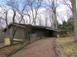 684 Treecrest Dr, Akron, OH 44333