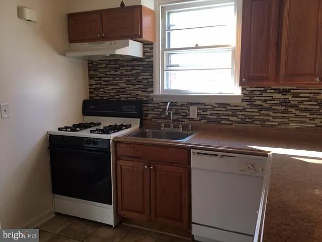 805 Selma St #1 — Photo 7