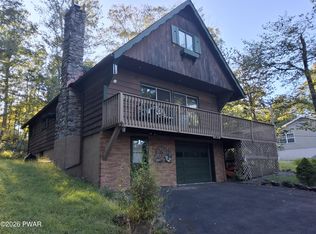 140 Timber Ridge Cir, Greentown, PA 18426