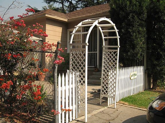 4th image of 139 E Las Flores Dr