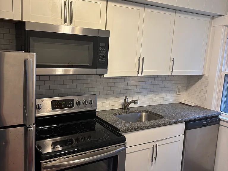 20 Fairchild Pl — Photo 9
