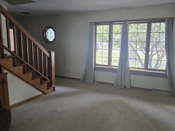 4403 Jordan Ct, Columbia, MO 65203