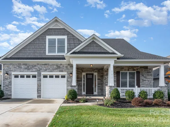 21016 Molly Harper Dr, Cornelius, NC 28031
