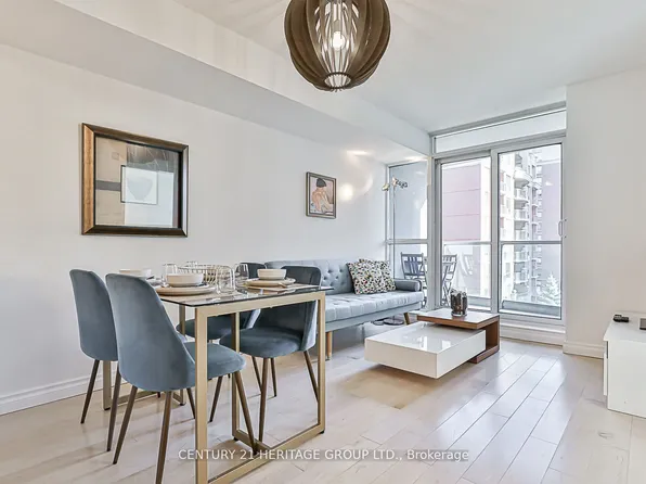 30 Harrison Garden Blvd #701, Toronto, ON M2N 2T3