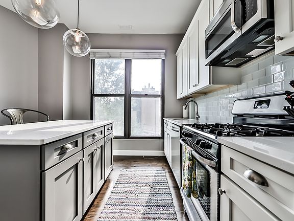 2nd image of 1365 W Erie St #3