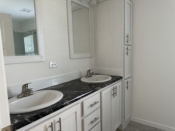 3rd image of 2550 Pier Dr #Qeydvs