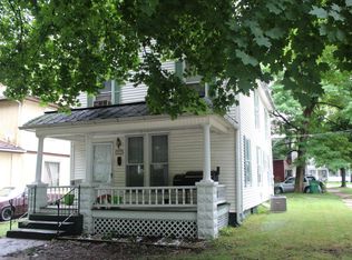 123 S 4th St, Niles, MI 49120
