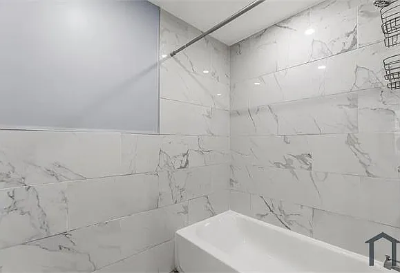 1220 Pembroke St #3R — Photo 19