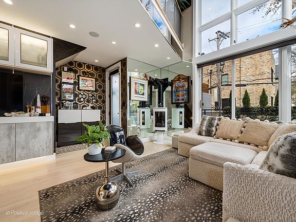 5th image of 1934 W Armitage Ave #2