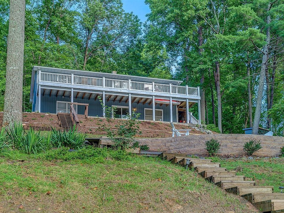 1st image of 385 Lakemount Dr
