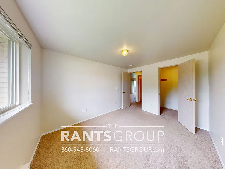 Yelm Creek Apartments — Photo 45