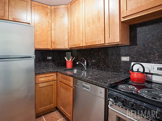 Sold by Bellmarc Realty | media 3