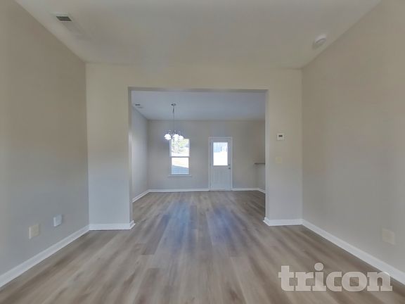 3rd image of 30 Wyndham Ct SE