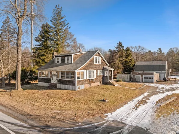 125 Bedford St, Middleboro, MA 02346