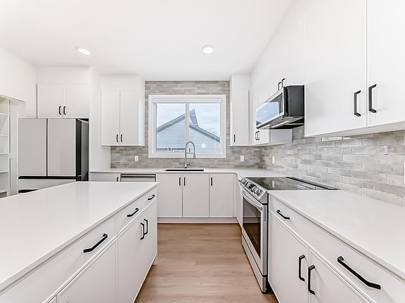 4th image of 2332 159th St SW