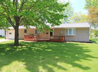 405 Memory Ct, Green Bay, WI 54301