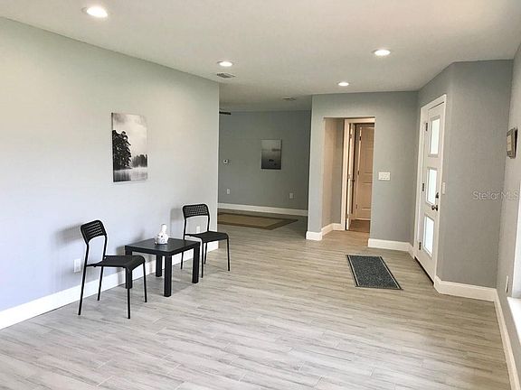 4th image of 326 N Bay Hills Blvd