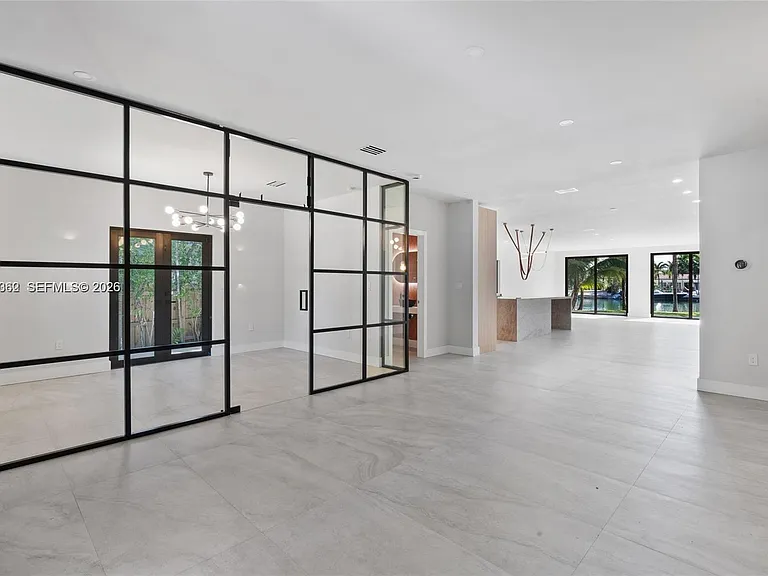550 S Shore Dr — Photo 10