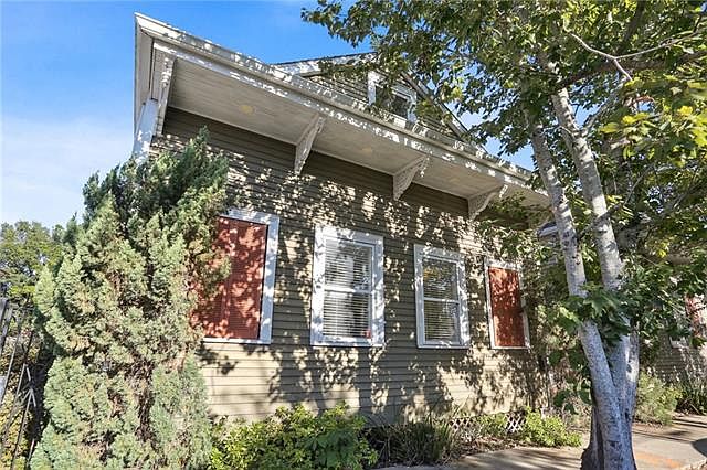 1st image of 1724 Burdette St #1724